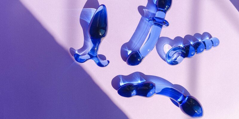 Double Ended Dildos – How to Use Them Solo and with a Partner